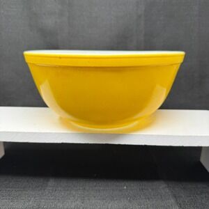 VTG PYREX Yellow 2 1/2 Qt Mixing Bowl 403 Ovenware Used Worn Rare